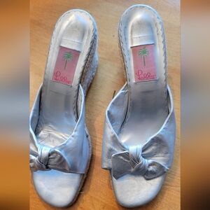 Cute Lilly Pulitzer silver wedge sandals 9.5
